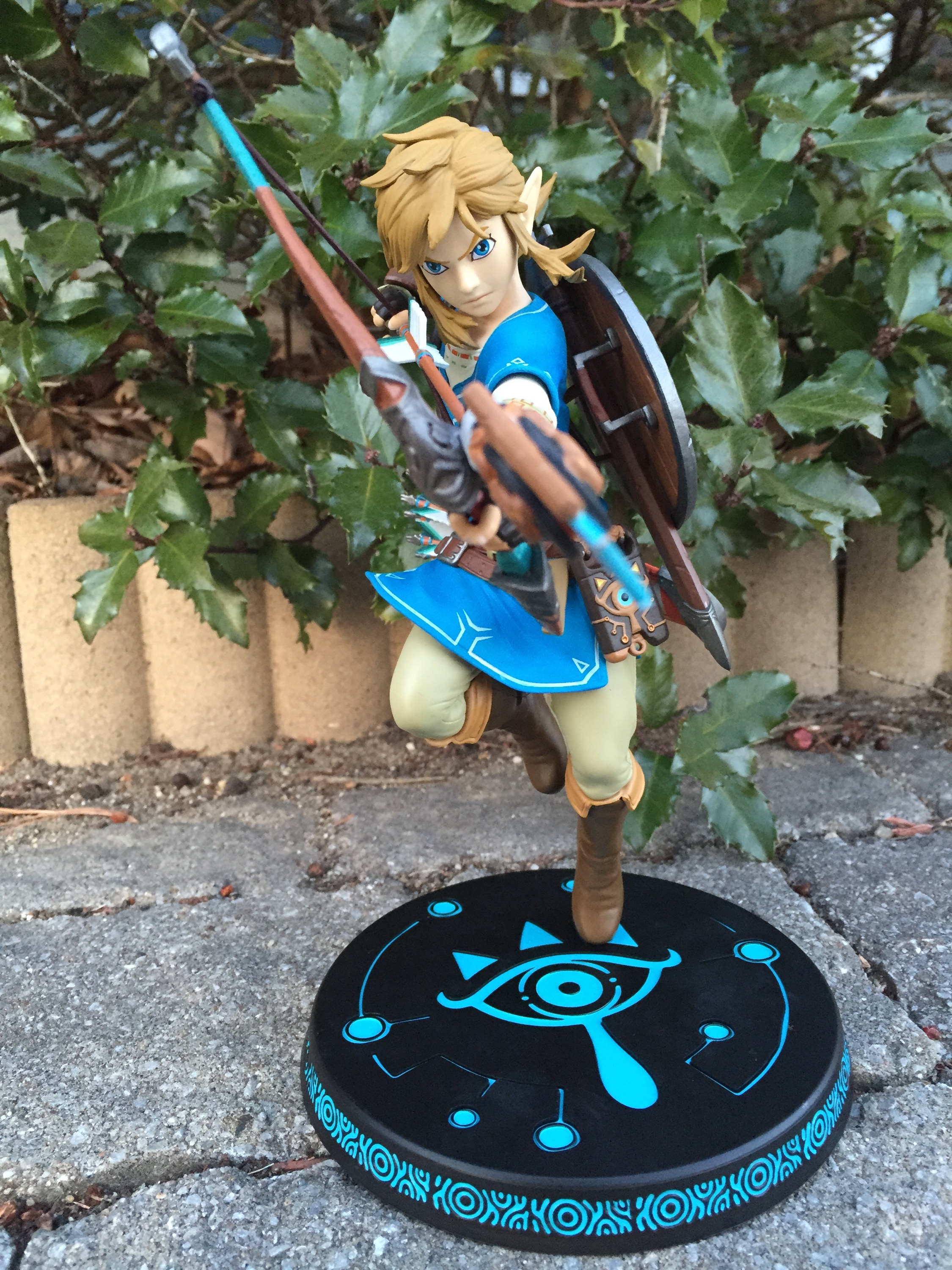  First 4 Figures The Legend of Zelda: Breath of The Wild: Link  Figure, Blue : Toys & Games