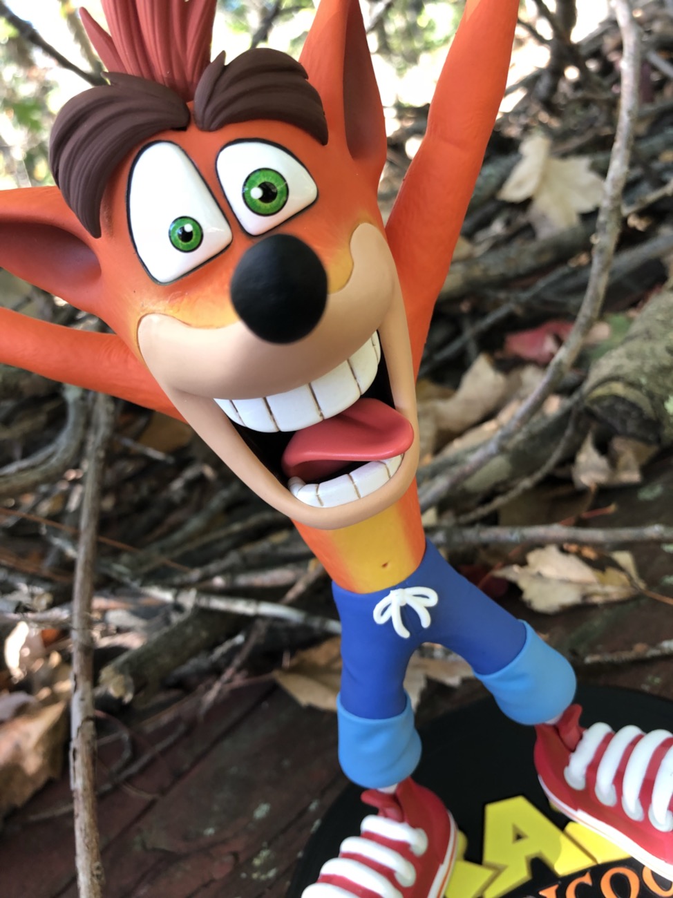 crash bandicoot statue