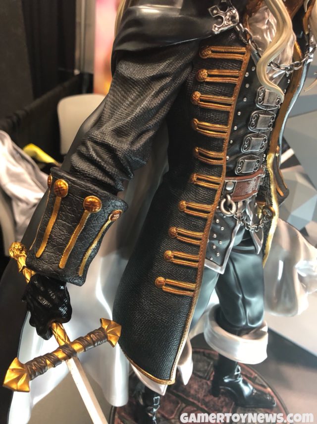 F4F NYCC 2017 Alucard Sword and Coat