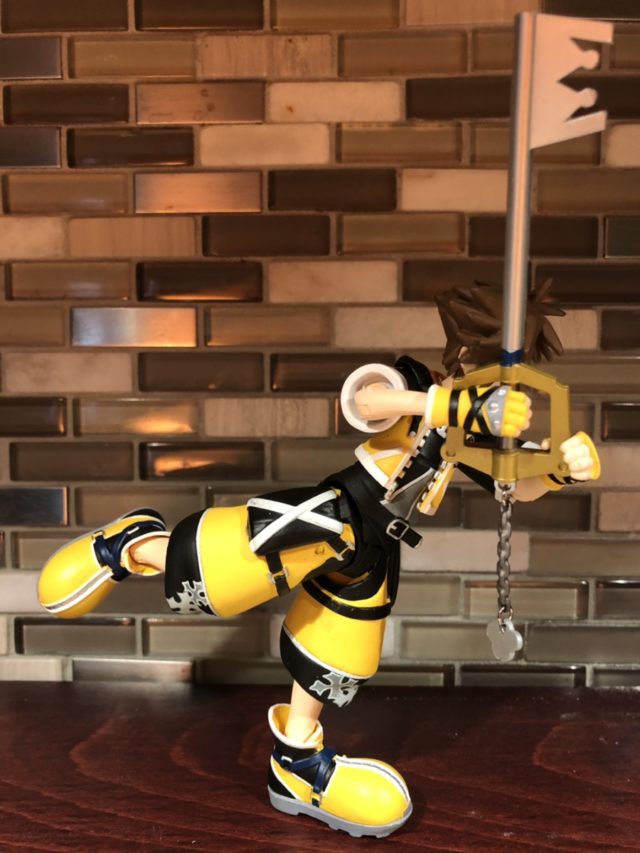 Kingdom Hearts Master Form Sora Select Figure Running