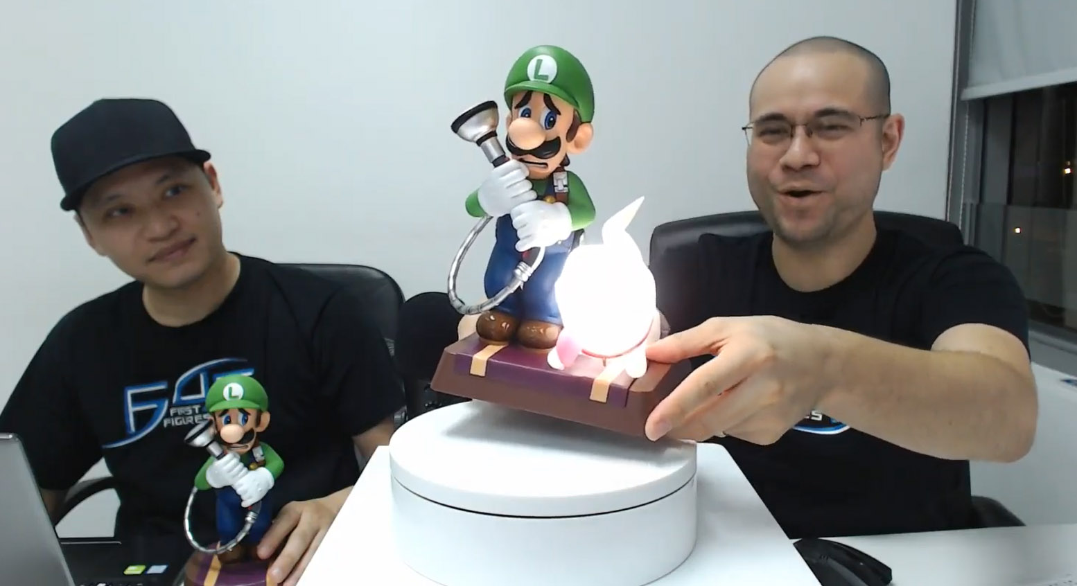 Luigi's Mansion 3 Luigi and Polterpup Collectors Edition Statue 9